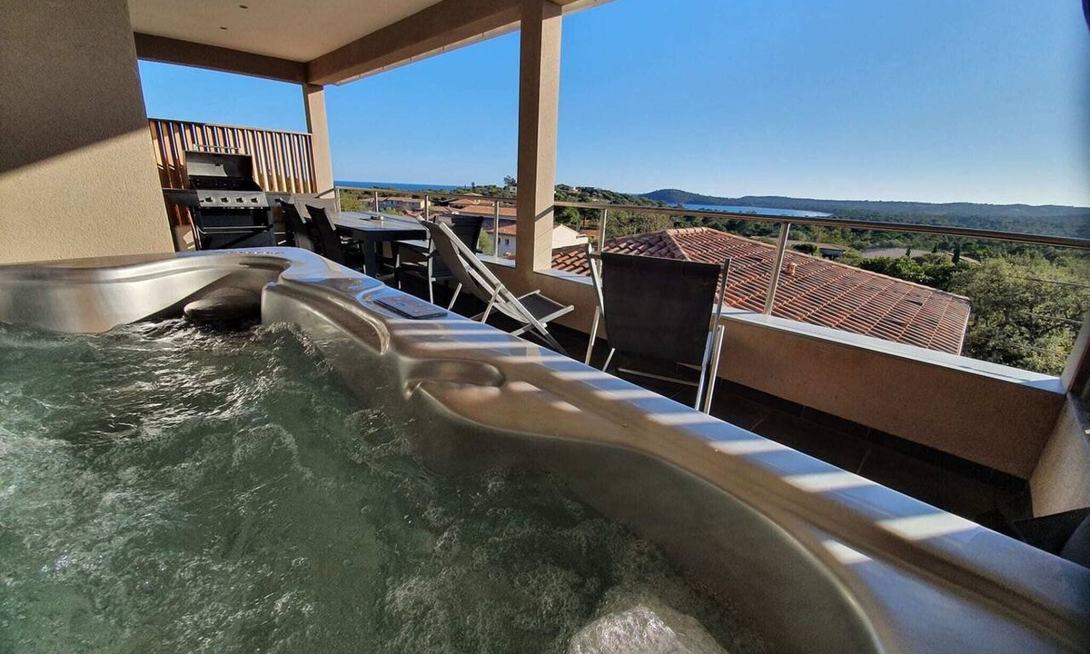 Pinarellu House | 1-T3 sea view, spa, pool, gym, hammam