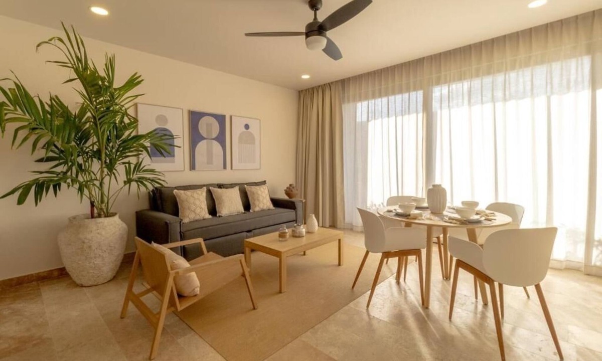 Downtown Hotel | 2 Stylish & Modern Suites Close to Beach + Downtown Scenes to Explore + Pool