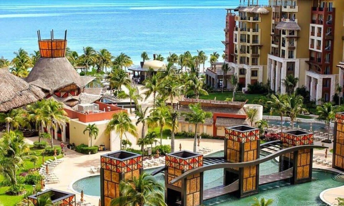 Downtown Cancun Condo | 2BD Del Palmar: Cancun, Luxury Resort