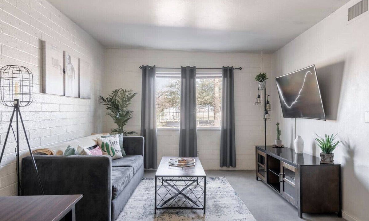 Rincon Heights Apartment | 2BR Comfort | BBQ & Cozy Near UofA
