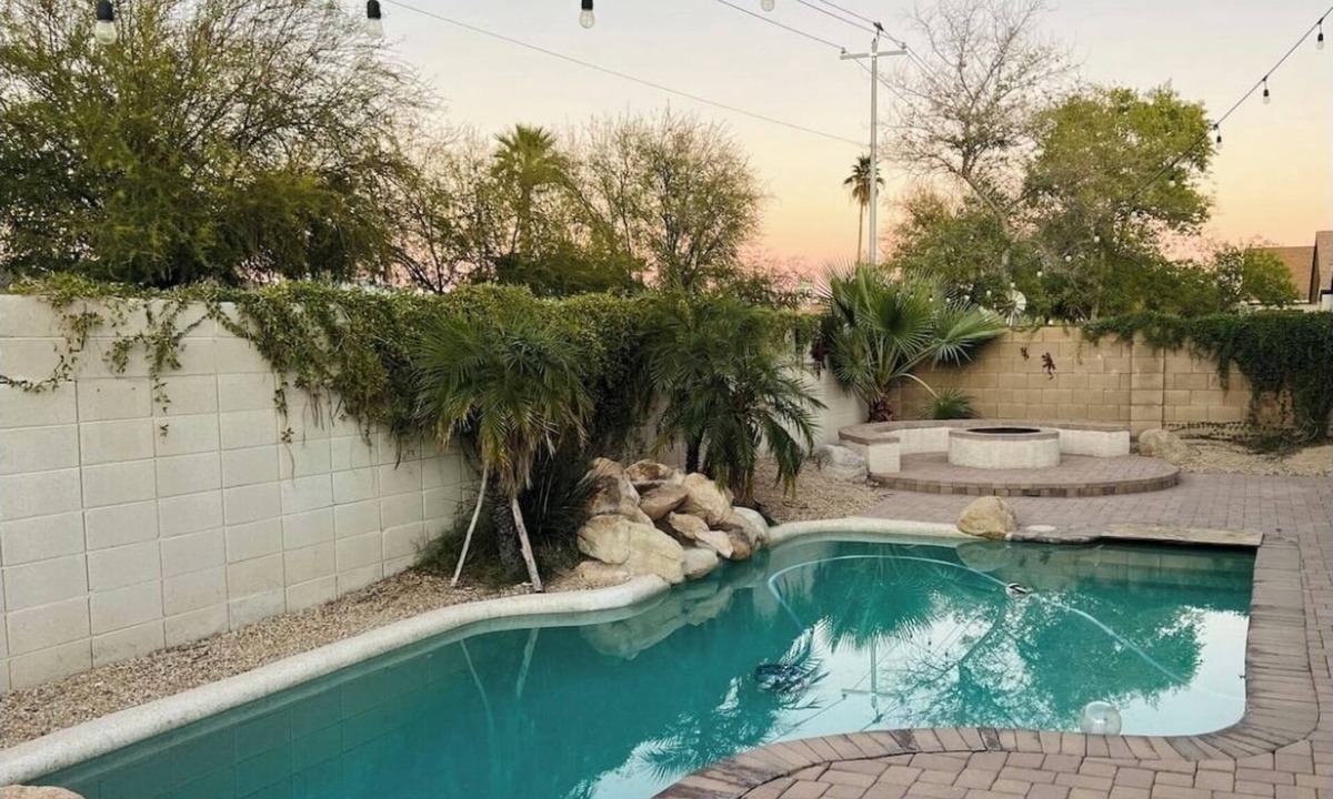 Deer Valley House | 3 bed & 2 bath home with pool, hot tub, & fire pit