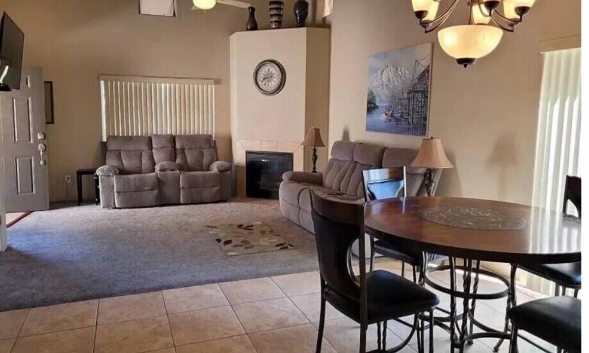 Bullhead City House | 3 Bedroom, 2 bath home. Gated community.