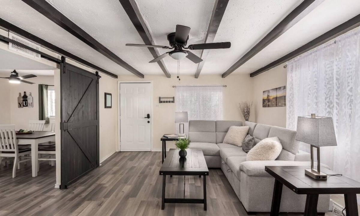 Superior House | 3-bedroom house with AC in Superior, AZ