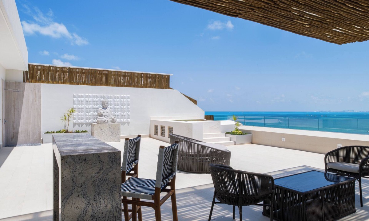 Puerto Juarez Resort | 3BR Penthouse Loft, Rooftop Ocean View Terrace, Save 45% vs Garza Blanca Direct