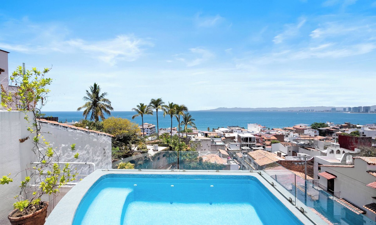 Downtown Puerto Vallarta House | 3BR Private Retreat with Rooftop Pool, Steps to Malecon & Zona Romantica