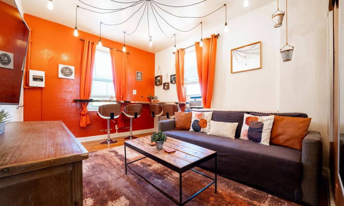 Iron Horse Historic District House | 4BR Retreat w/Yard – Spring Bliss & Relaxation!