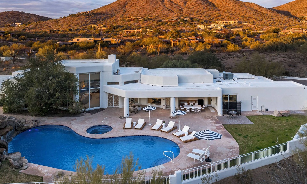 Pinnacle Peak Heights House | 5⭐️ 20 acre N Scottsdale retreat close to best events, golf & shopping - private