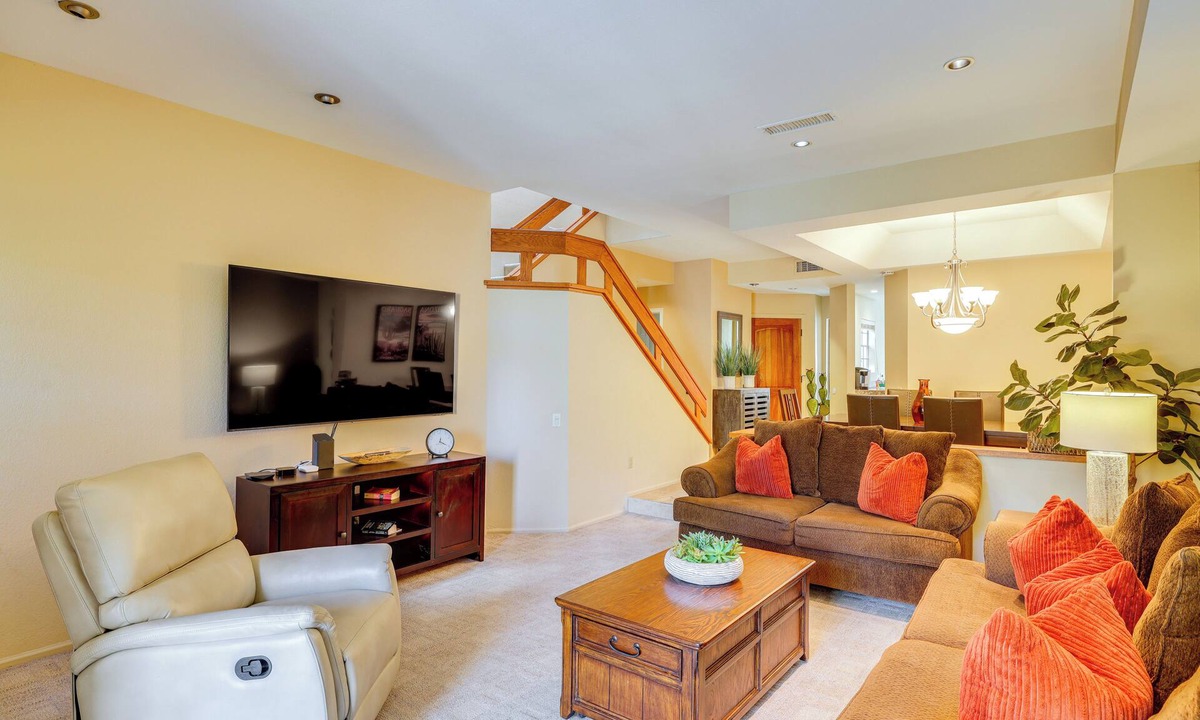 Scottsdale Ranch Condo | 7 Mi to TPC Scottsdale: Condo w/Water Views!