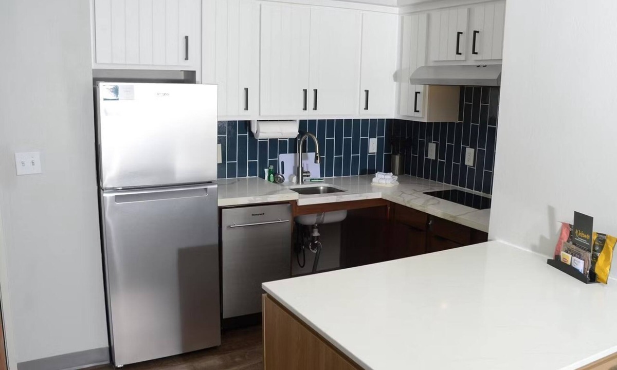 Tucson Apartment | Accessible 1BR Suite w/Tub | Breakfast + Pool