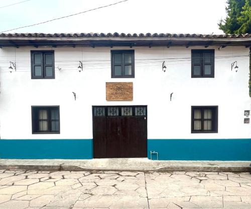 Del Cerrillo Hotel | Alhambra Hotel - San Cristóbal de las Casas