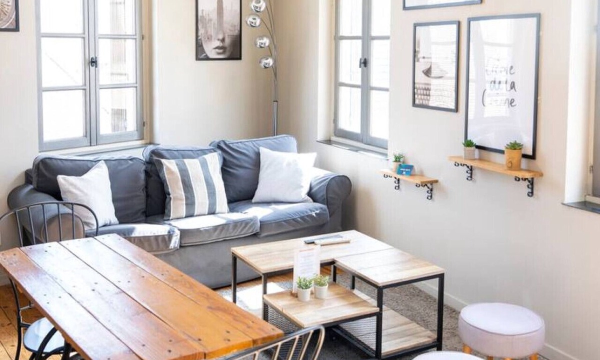Centre Ancien Apartment | Apartment for 2, Place St. Sauveur