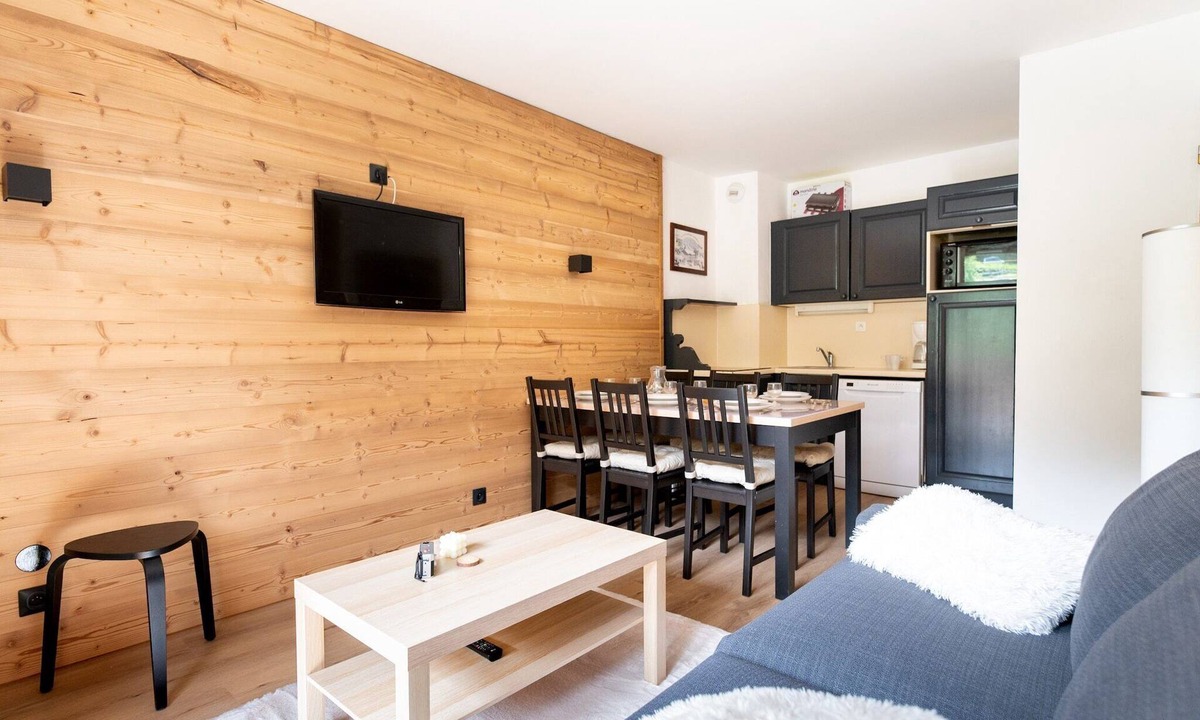 Valfrejus Apartment | Apartment in Modane with Mountain Views