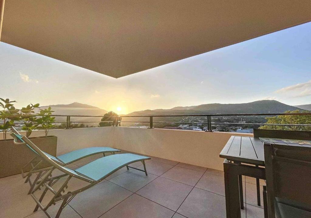 Mezzavia Apartment | Appartement central avec très jolie vue