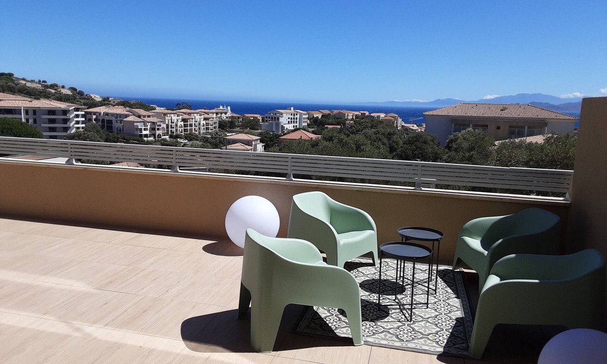 L'Ile-Rousse Apartment | Appartement Neuf de 84 m2 Avec Terrasse de 60 m2 vue mer