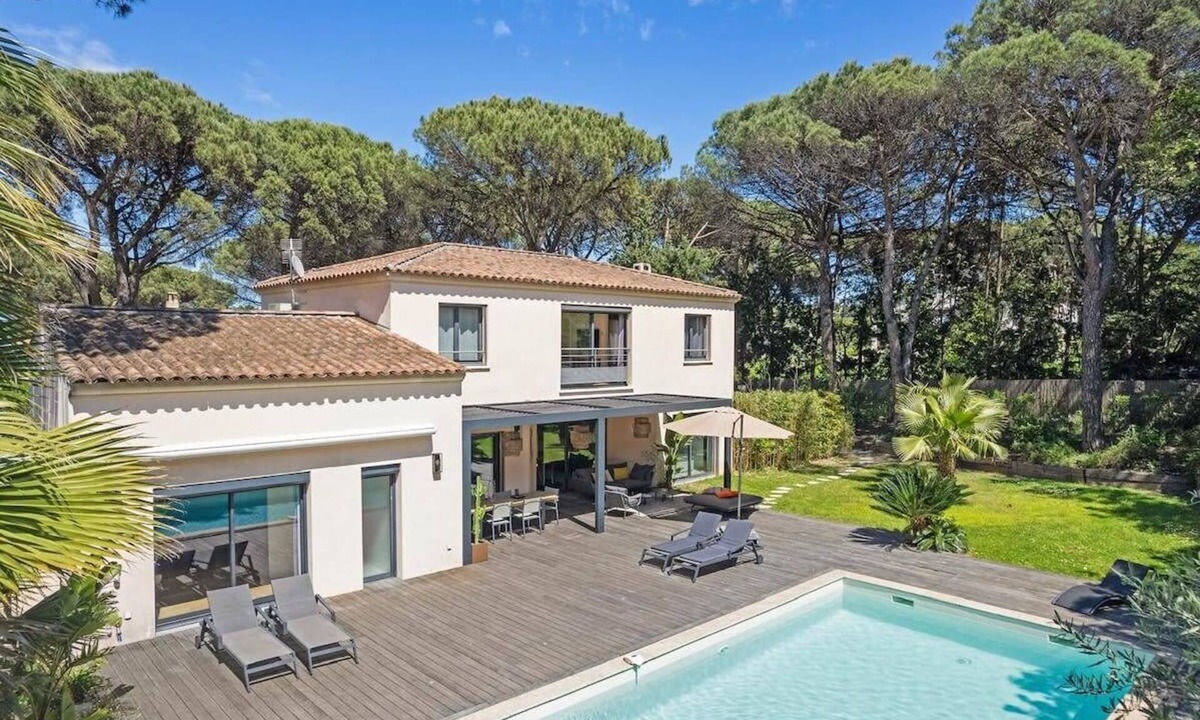 Cote d'Azur- French Riviera House | Architect-designed Villa in Gassin Pool Utter Peace and Quiet