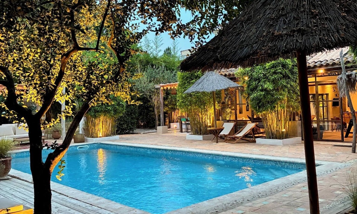 Arles House | ARLES Camargue, Character Arles House with Pool