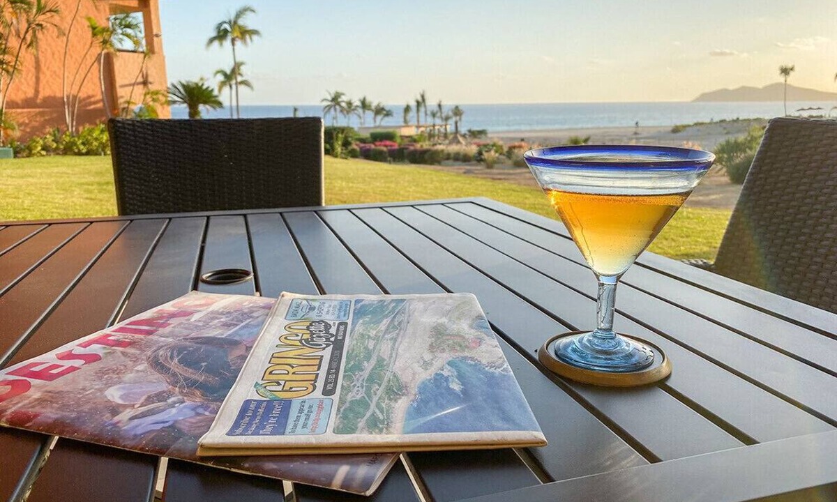 San Jose del Cabo Condo | Beach Front Pool Fully Kitchen Breathtaking Sea Views Close to Everything