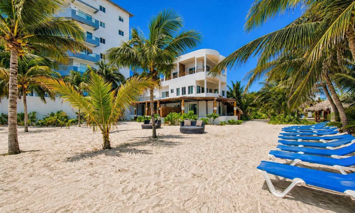 Puerto Morelos Villa | Beachfront Villa Buyout for 21 | Pool & Palapa
