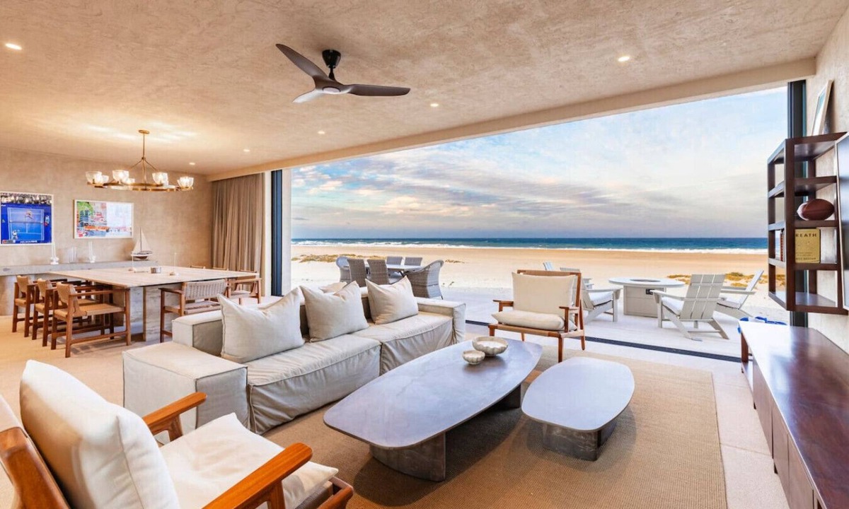 La Ribera House | Beachfront Villa · Lighthouse · 11 Guests