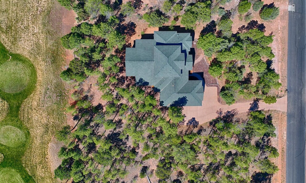 Torreon House | Bearhawk Lodge - Modern Spacious Luxury Cabin