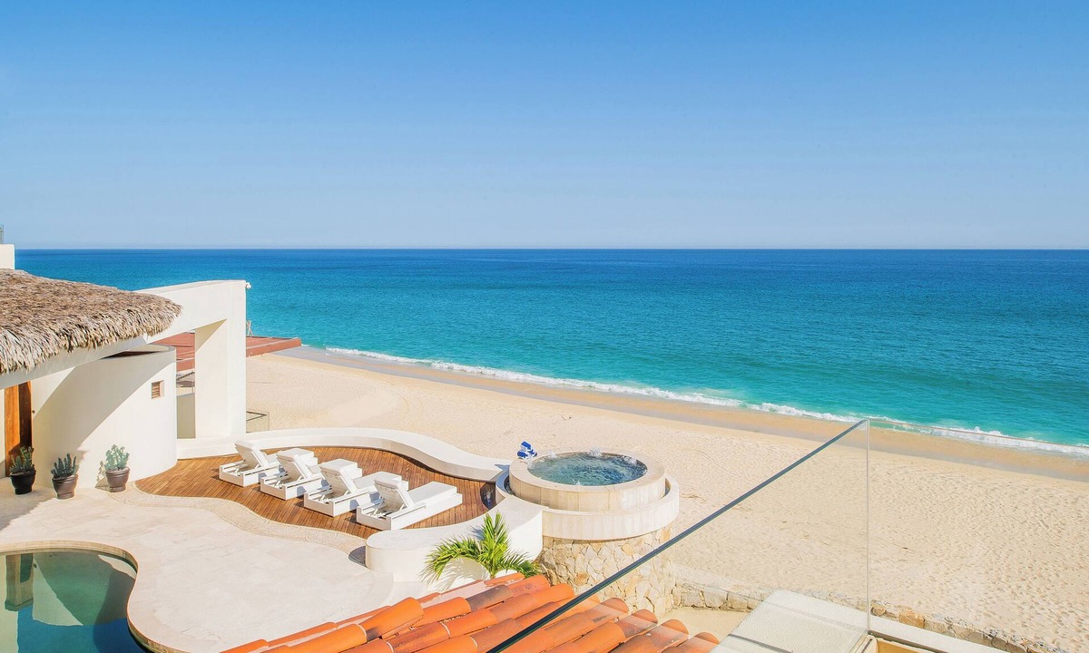 San Jose del Cabo Villa | Beautiful 4-Bd Beachfront Villa — Chef & Butler Included