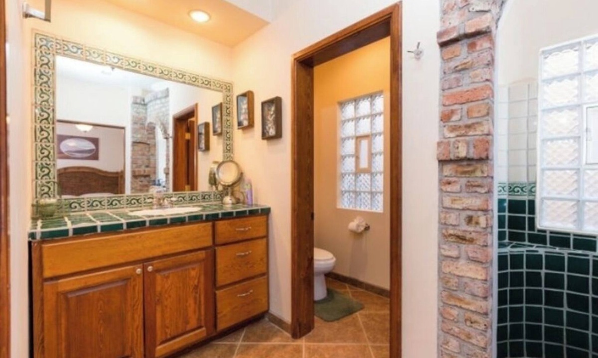 Benito Juarez House | Beautiful family residence only 5 minutes away from the beach.