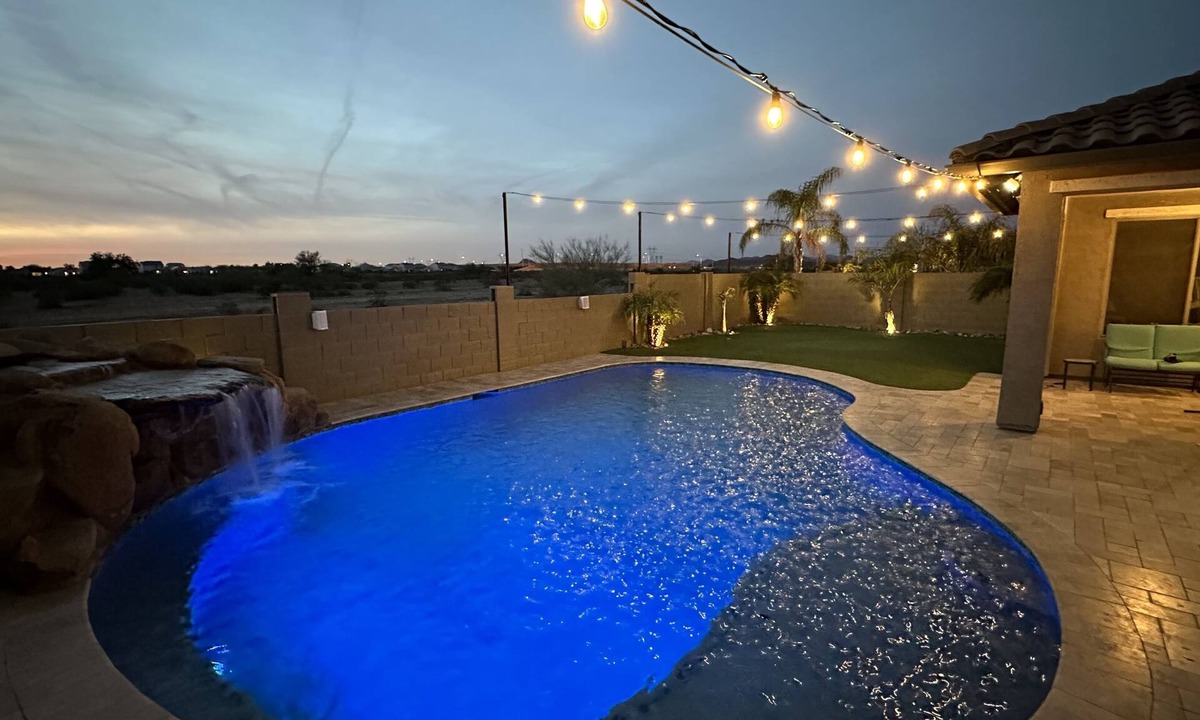 Crossriver House | Beautiful Remodeled Home with Heated Pool