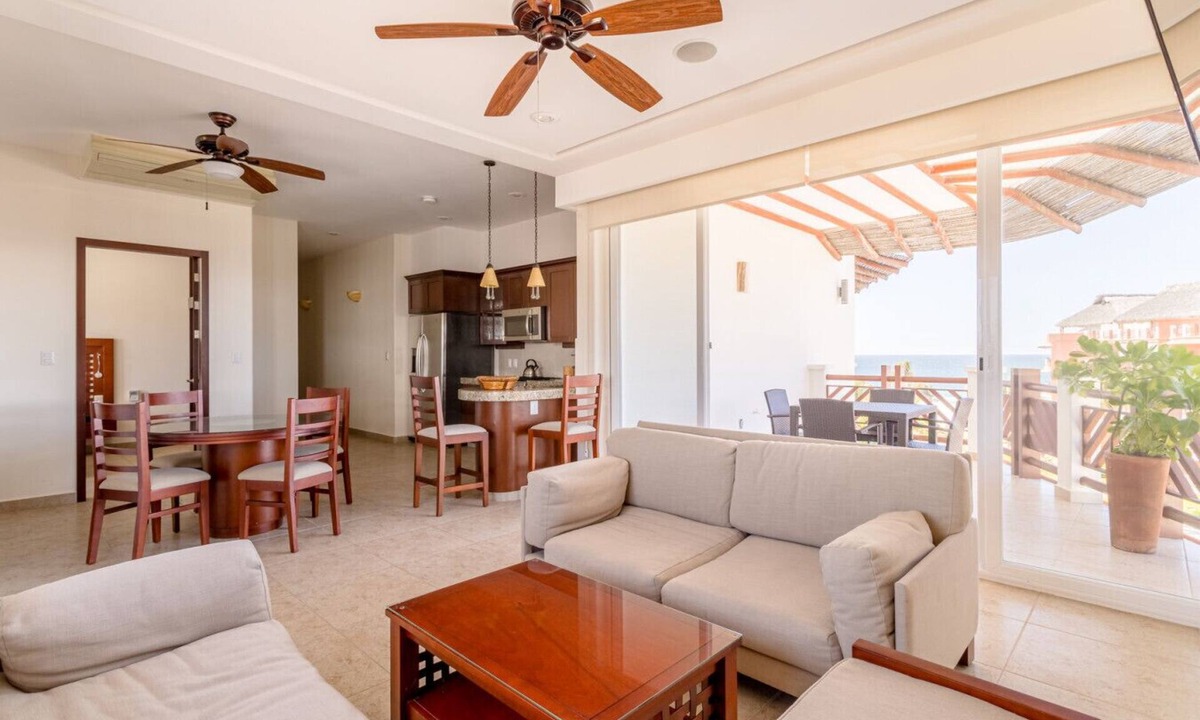 San Pedro Mixtepec Condo | Beautiful top floor Two Bedroom Oceanview