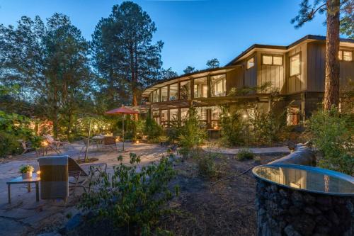 Shadow Mountain House | Birders, botanist and hikers’ oasis in FLG