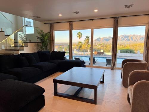 Painted Hills Estates House | Blue Ridge Estate Stunning Views Heated Pool