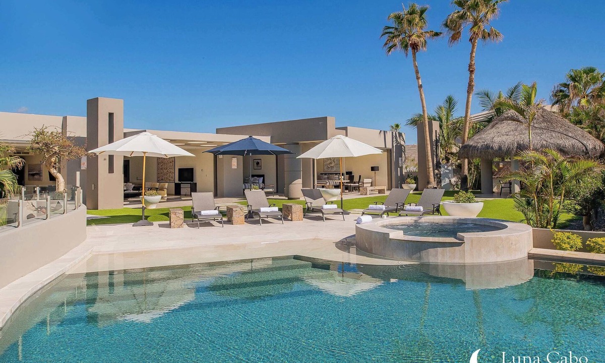 El Bledito Villa | Blue Sea Villa · Heated Pool, Hot Tub & Beach