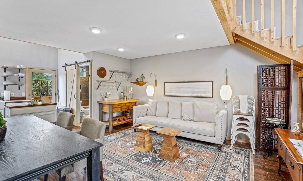 Southside House | Boho Chic Mountain Loft | Walk to Downtown & NAU | AC, Gas Fireplace, Balcony with Grill