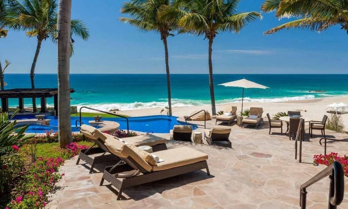 San Jose del Cabo Villa | Breathtaking Beachfront Property on the Sea of Cortez