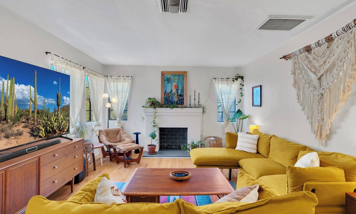 Armory Park House | Bungalow + Casita With Private Patios Near Downtown/U of A