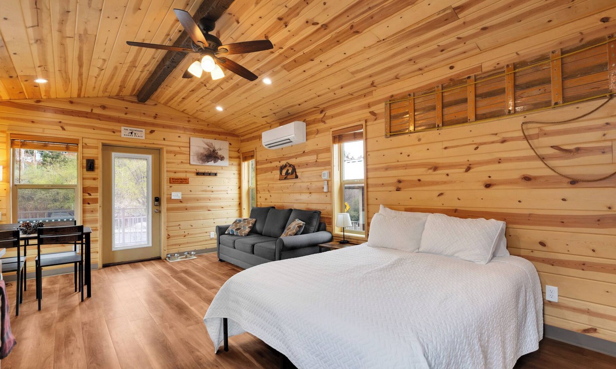 Summerhaven Cabin | Cabin 1, Pet Friendly Cabin at Mt. Lemmon Hotel - Heart of Summerhaven, Arizona!