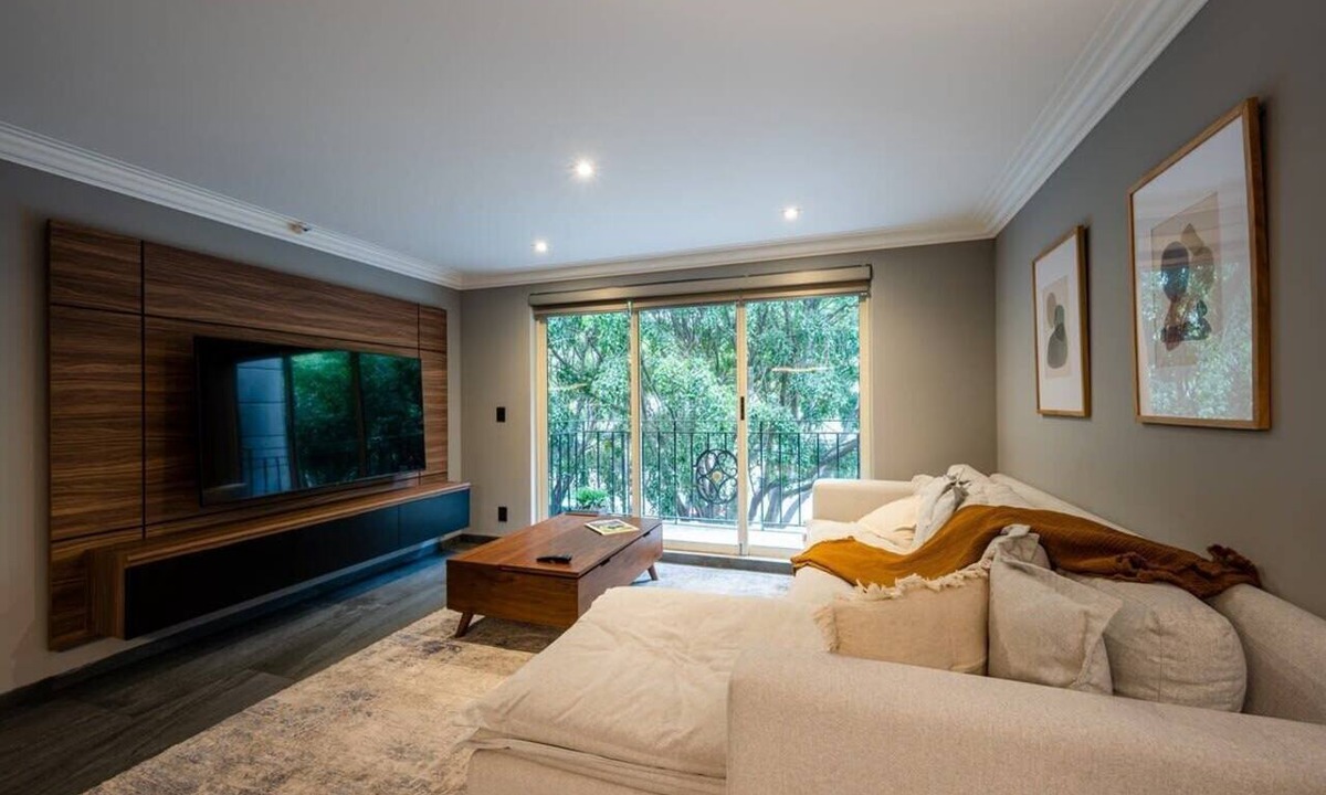Polanco Apartment | Capitalia | Serene Birdsong in Polanco Heart