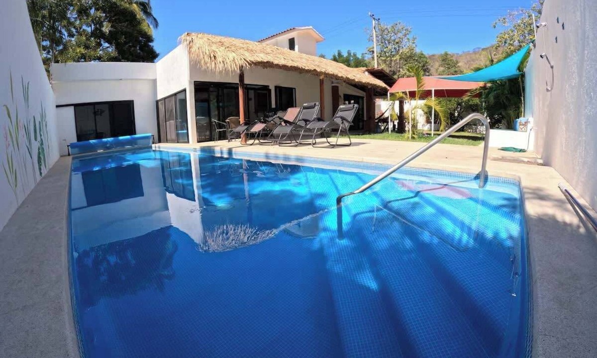 Santa Maria Huatulco House | Casa Bugambilia-Santa Cruz Pool & walk to Beach!