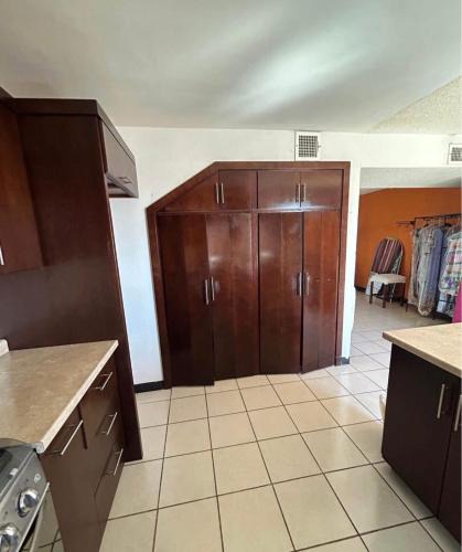 Chihuahua Apartment | Casa cerca del aeropuerto