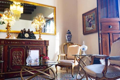 Zona Paseo Montejo House | Casa Colibri - 1 block from Paseo de Montejo, Centro