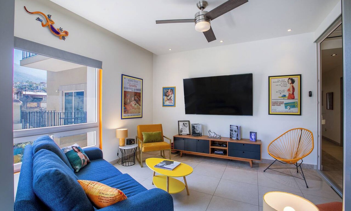 Emiliano Zapata Condo | Casa Elizabeth Taylor | Rooftop Pool & Gym