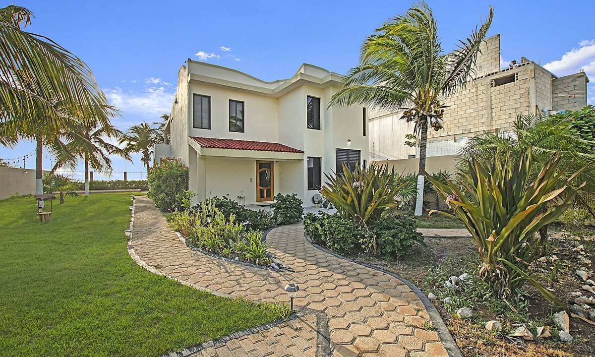 Celestun House | Casa Kauil, an oceanfront villa in Celestun