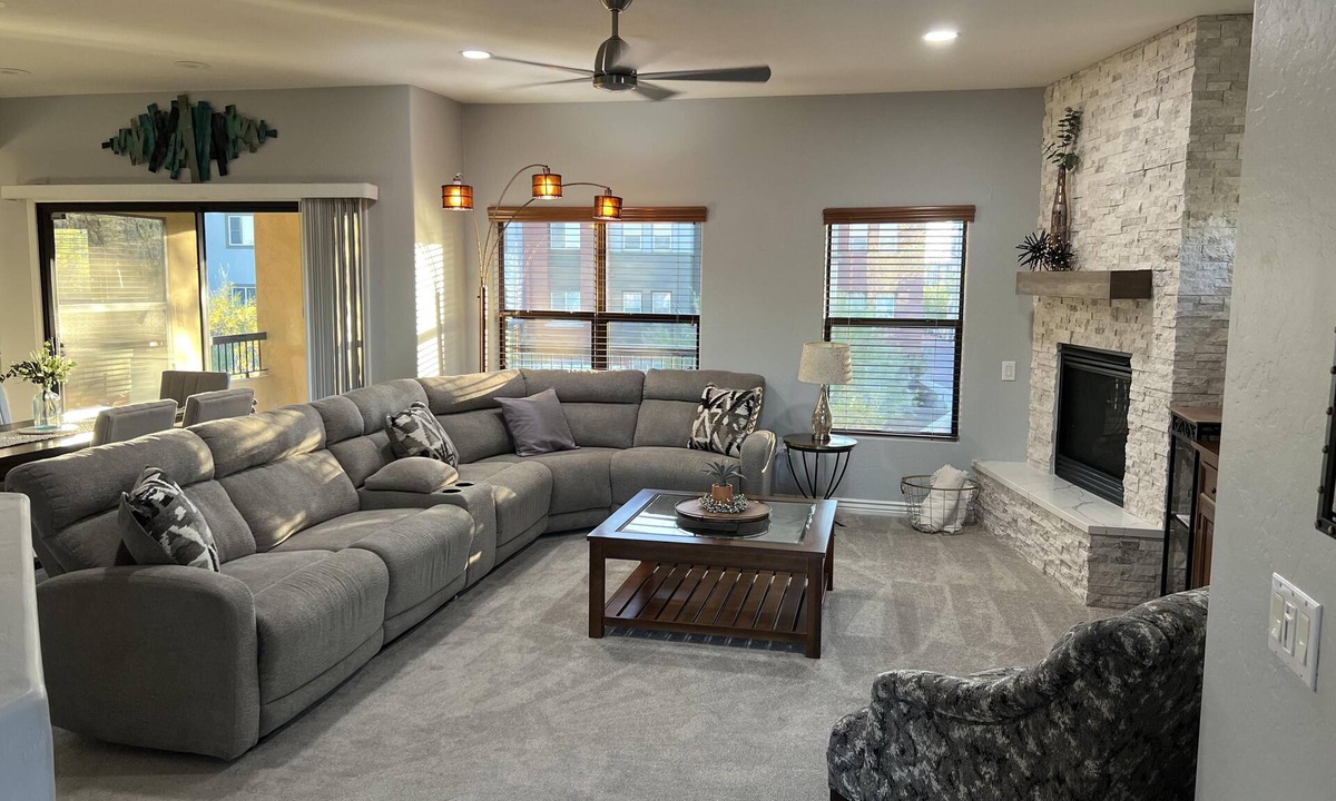 Desert Ridge Condo | CASA KIP-Top Floor 3 bedroom 2 bath gated community