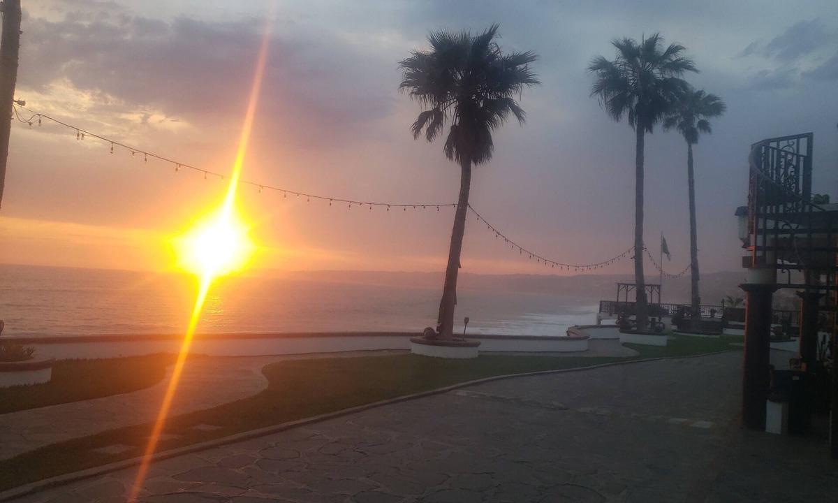Playas de Rosarito Villa | Casa Palma Alta - Ocean views, Pool, Jacuzzi, private gate to the beach
