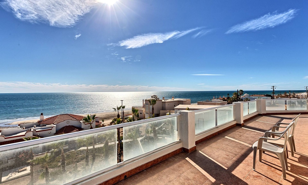 Las Conchas House | Casa Pelicano – Beachfront, Sleeps 8, Rocky Point