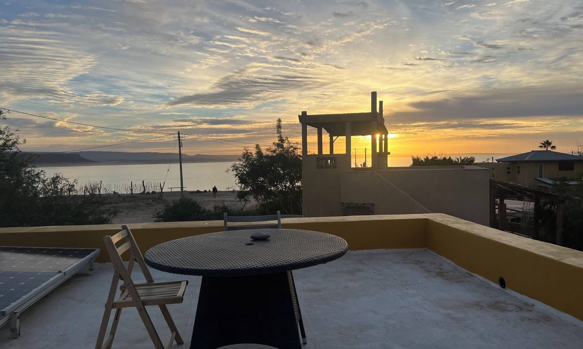 San Juanico House | Casa Siestas Y Olas Oceanfront Private Home with Starlink Internet