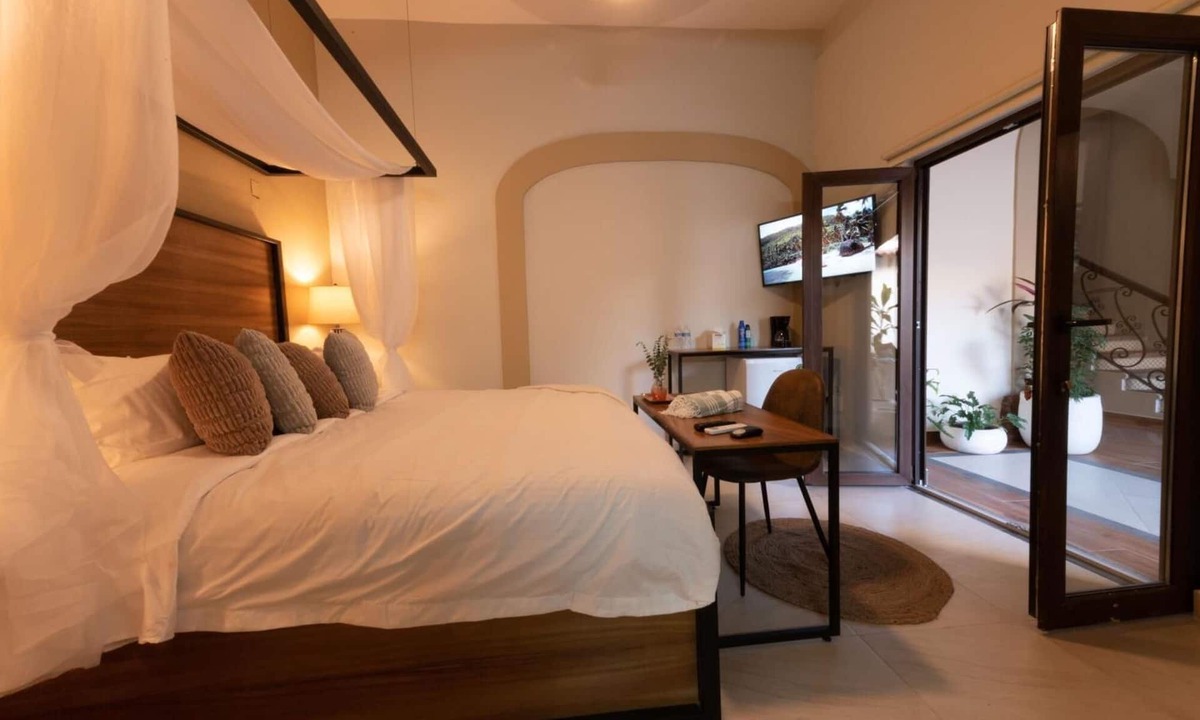 Downtown Puerto Vallarta Hotel | Casa Victoria Malecon - Only Adults