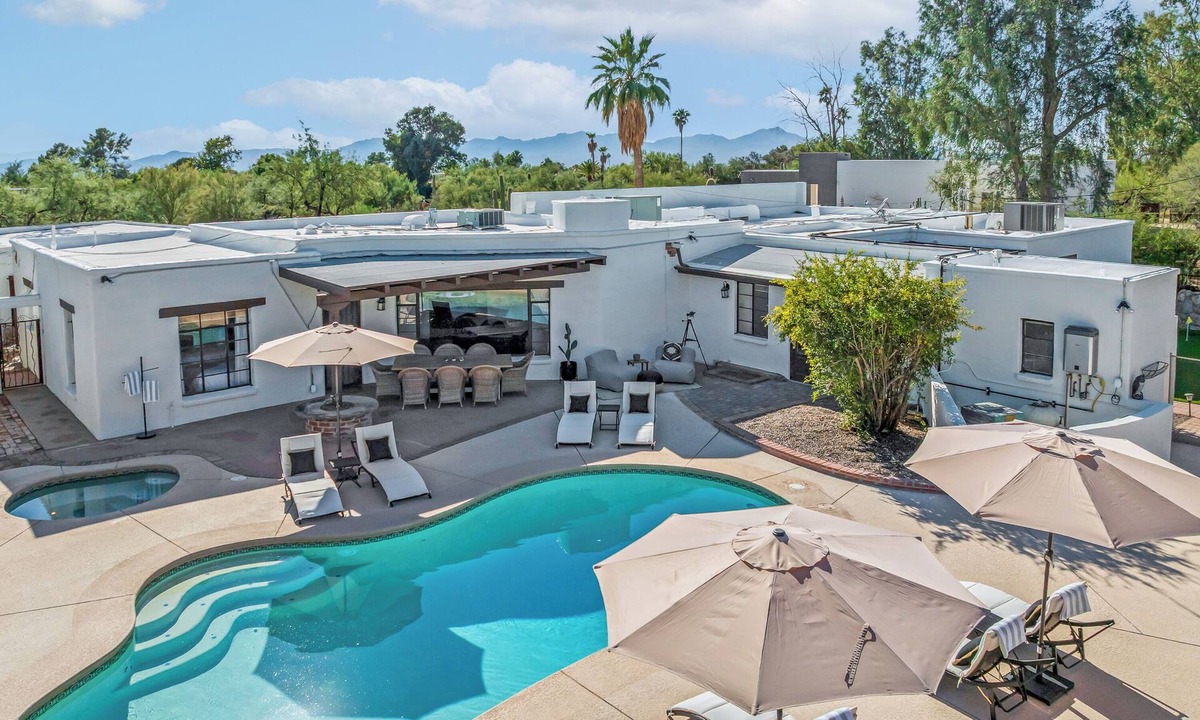 Casas Adobes Estates House | Casas Adobes Dream House!