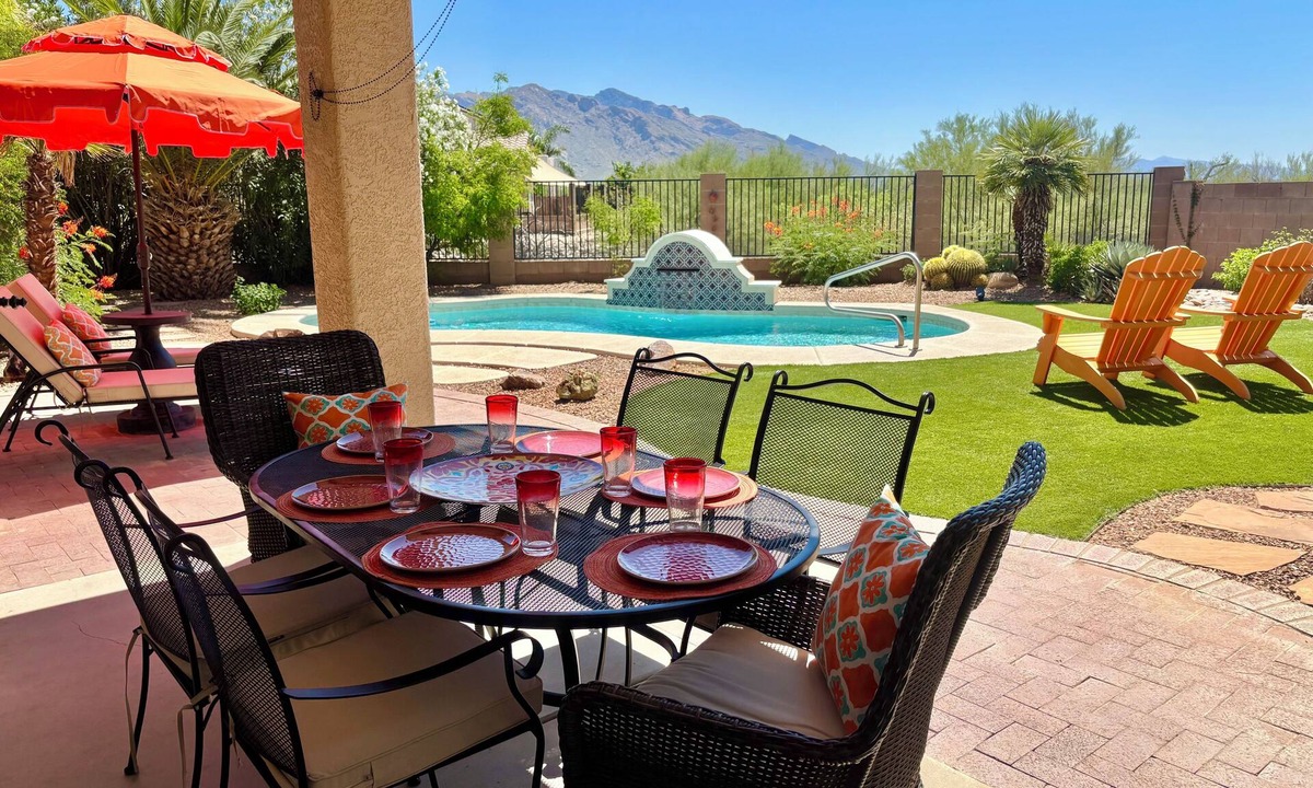 The Bluffs House | Catalina Dream Home has Southwest Style & Mountain Views. Pool. 3bd 2bath