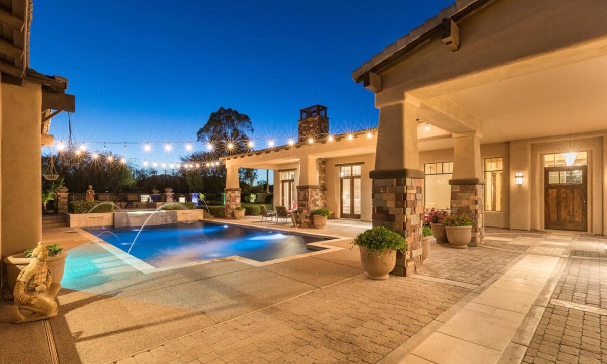 South Scottsdale House | Cattletrack Estate - Large Luxury Smart Home - Private Pool & Hot Tub