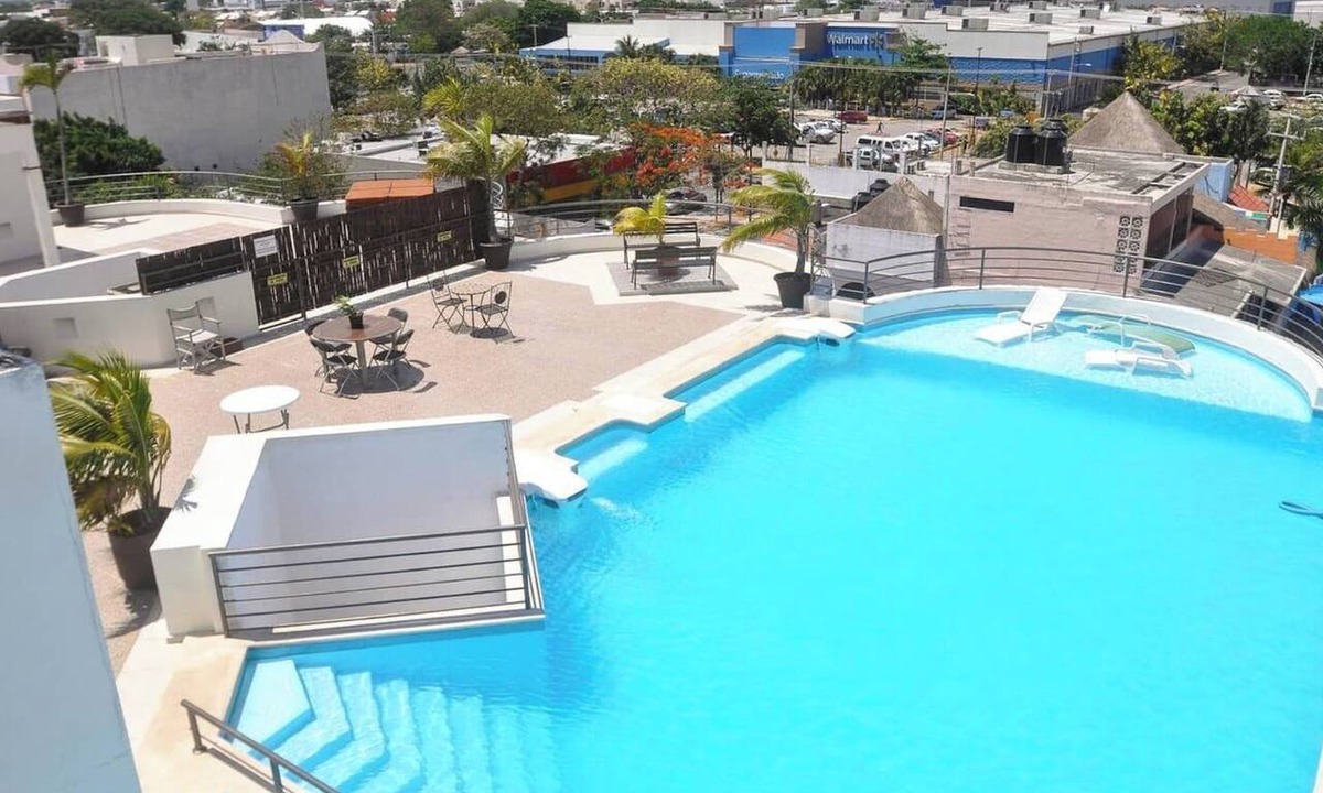 Centro Apartment | Central, Sleeps 6, Roof Pool, Garage, A306